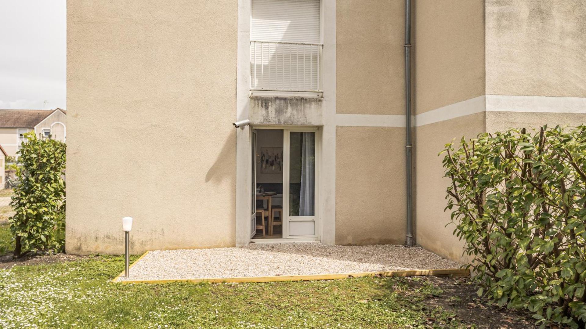 Le Jardin Des Charmilles - Proche Hypercentre Apartment Troyes Exterior photo